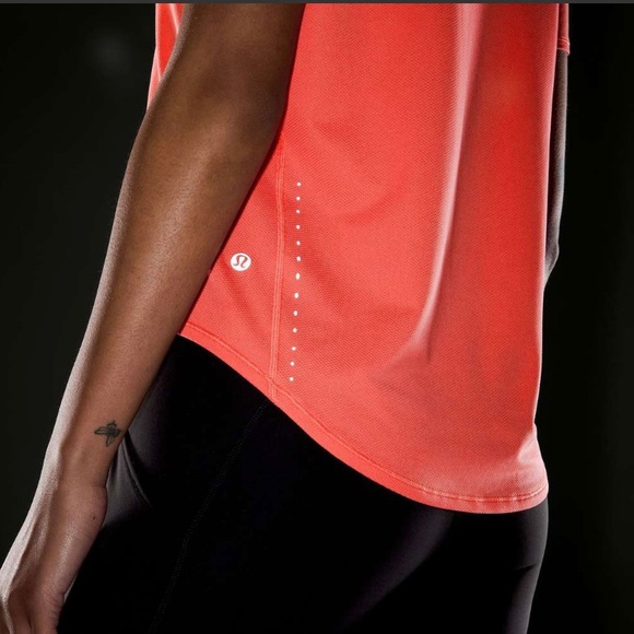 ❌SOLD❌ Lululemon high neck tee - Picture 5 of 6